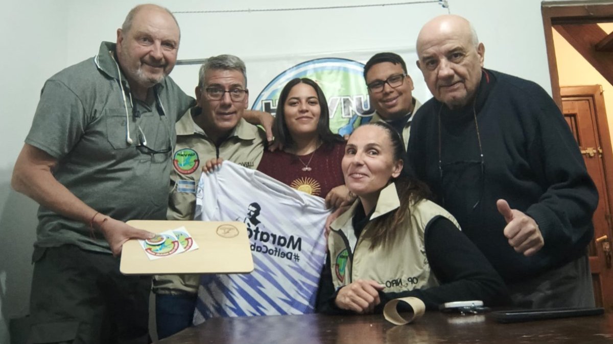 Visita de colegas en el Radio Club