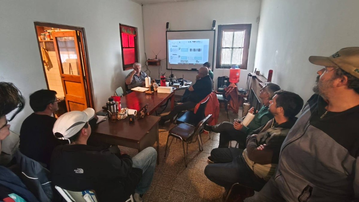 Taller de Antenas y Programación en el Radio Club